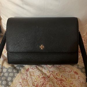 Black Tory Burch like new never use